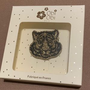 NEW Obi obi tiger gold pin